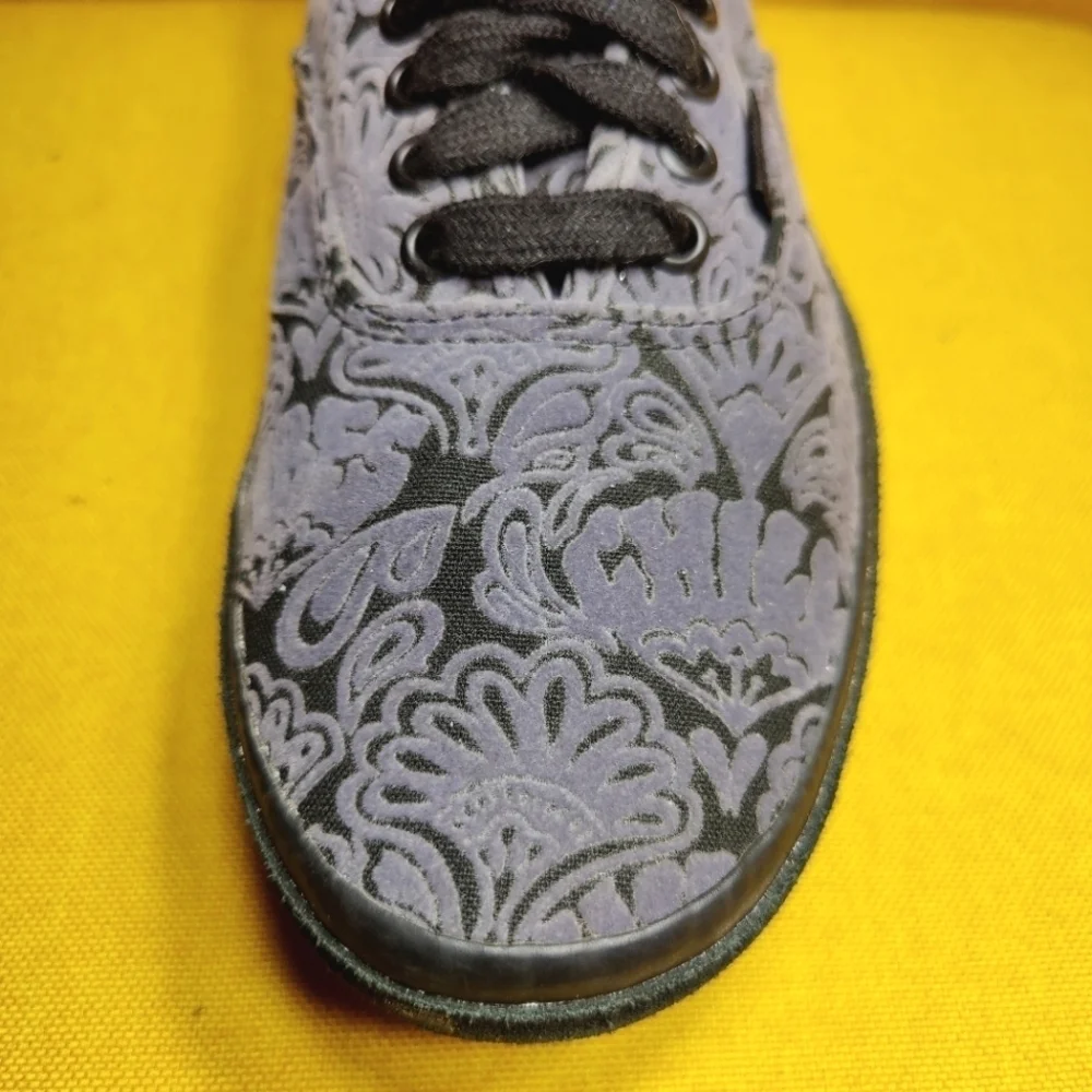 VANS Authentic Velvet Sidewall Wrapped Grey Unisex Sneakers Women's 8.5 Men's 7 - Picture 2 of 10